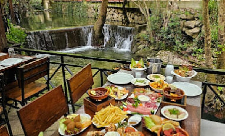 Al Tahouneh Restaurant