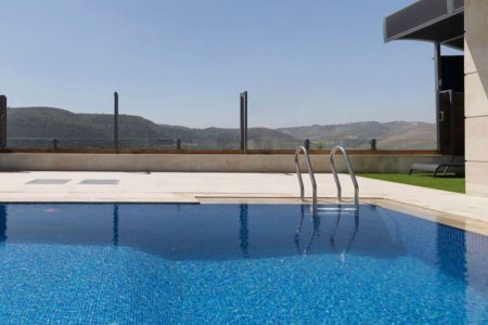 SMALL VILLA (Verte) with Private Pool- Kfar Sir, Nabatieh