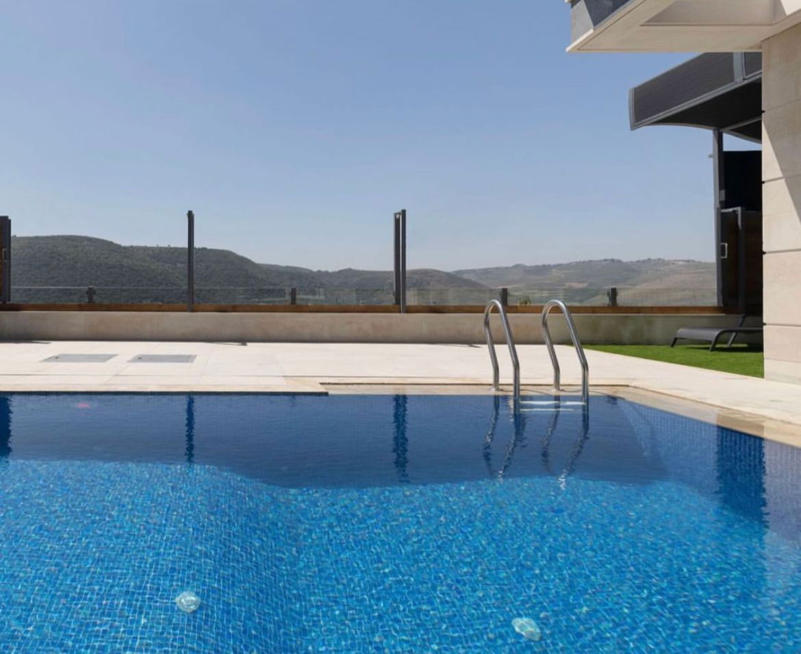 SMALL VILLA (Verte) with Private Pool- Kfar Sir, Nabatieh