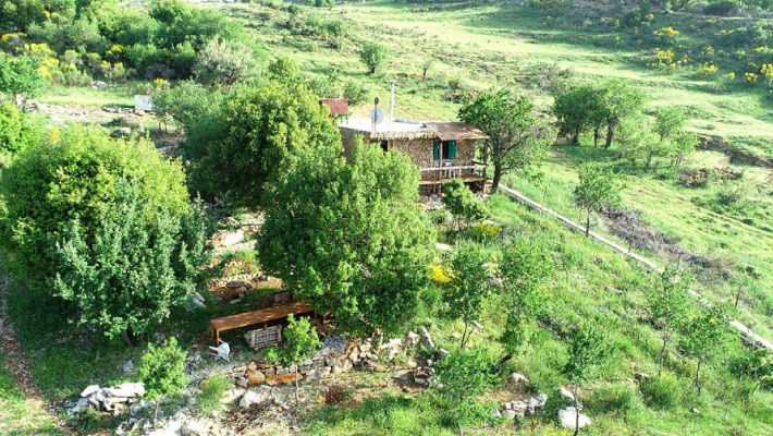 Stone Hut for Couples with Pool – Al Barouk, Chouf