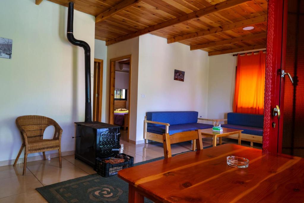 Chalet for 6 People- Al Qoubayyet, Akkar