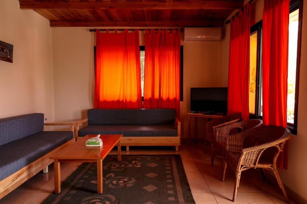 Chalet for 6 People- Al Qoubayyet, Akkar