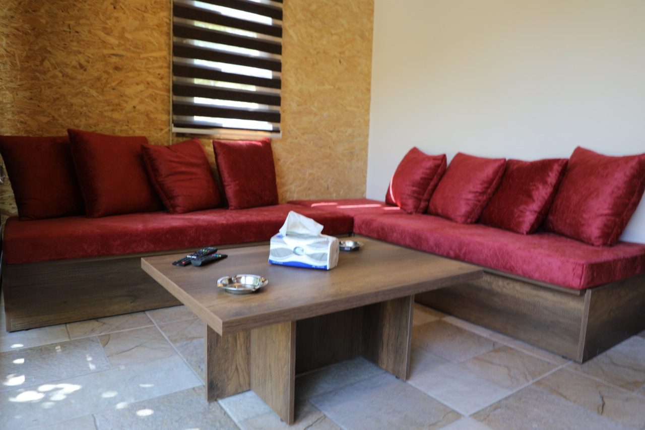 Red one bungalow – Kfardebian