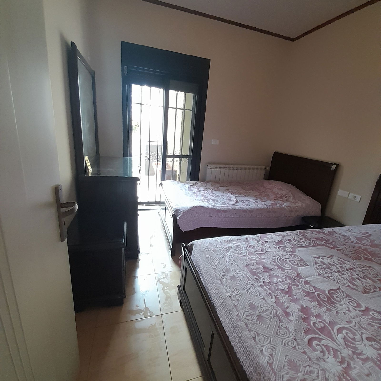 Third Floor Apartment in a Building – Mtein, Zaarour