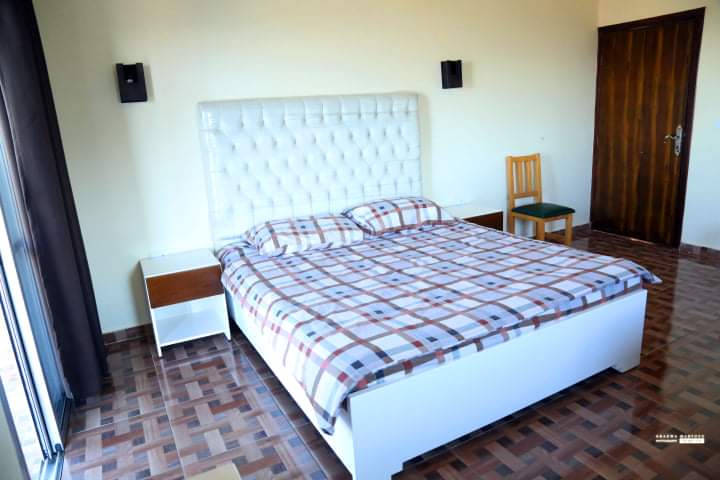 Room (1) in an Hotel – Akkar