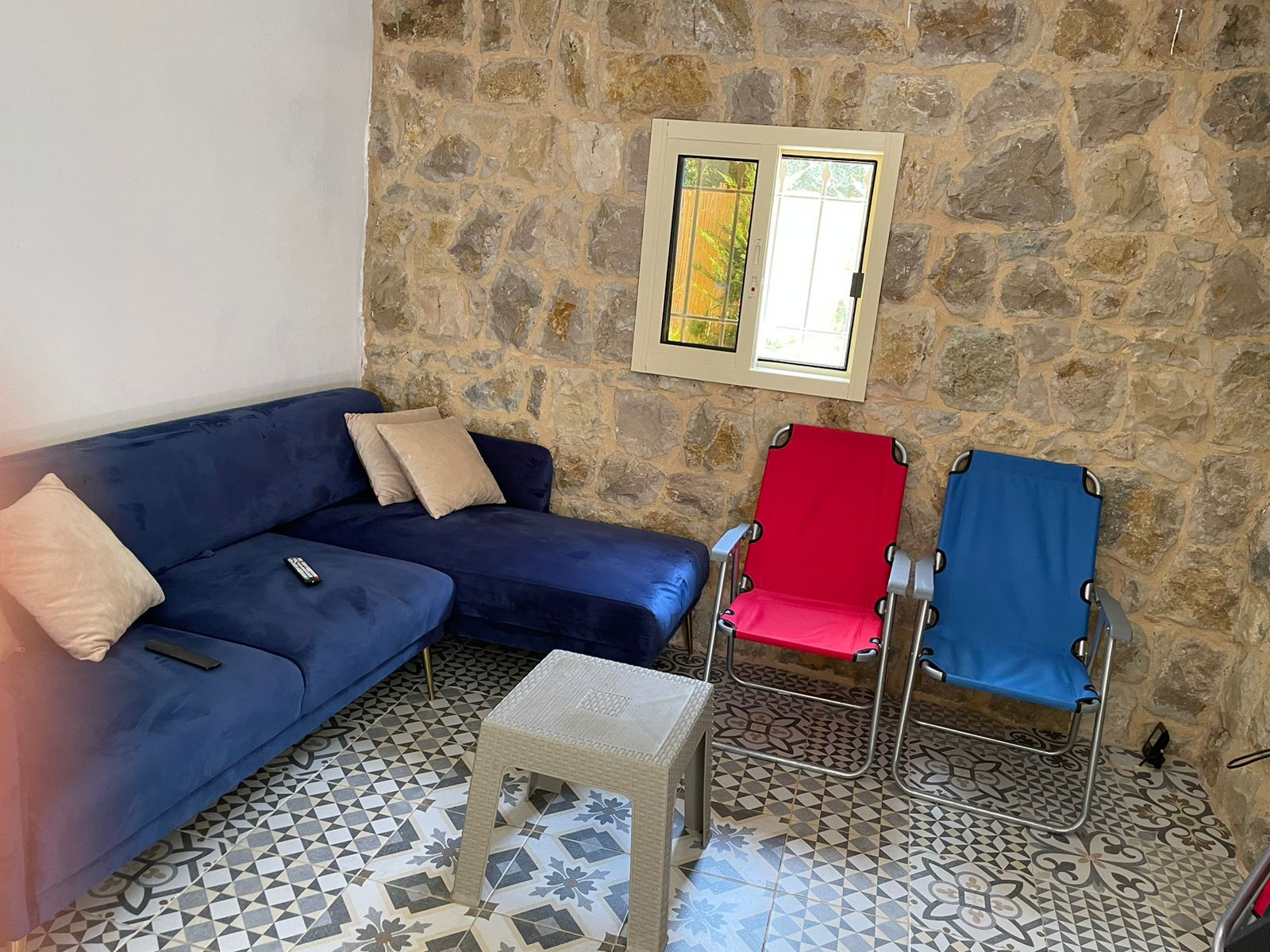 Stone Guesthouse with River Access – Jdeideh, El Chouf