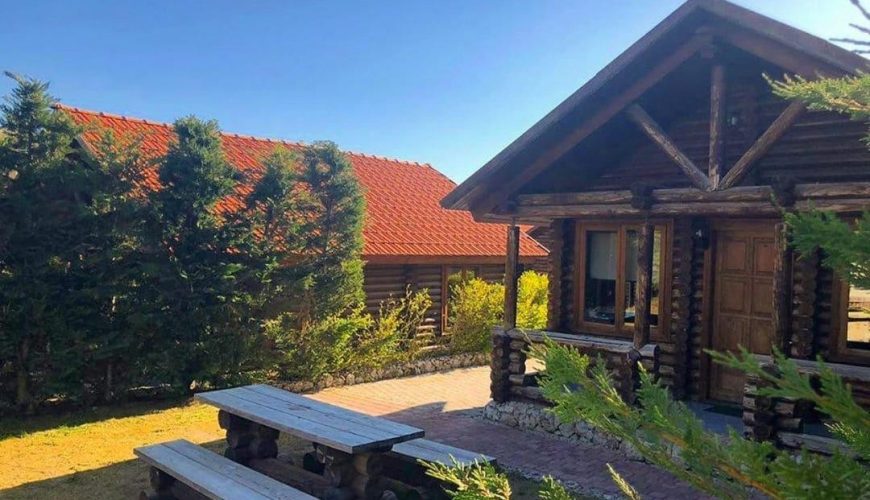 شاليه مع مطل عالجبل