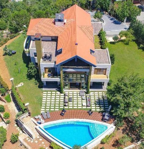 Luxurious Villa – Kaifoun