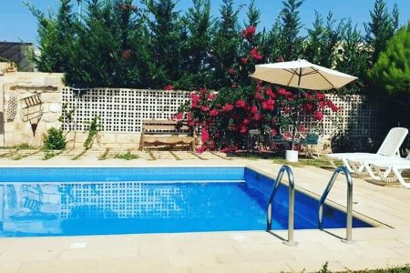 Chalet Oud with Private Pool – Arzai, South