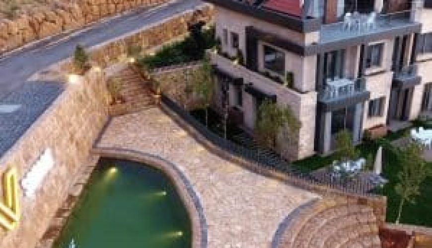 غرفة فيكتوريا بأوتيل فخم – كفردبيان
