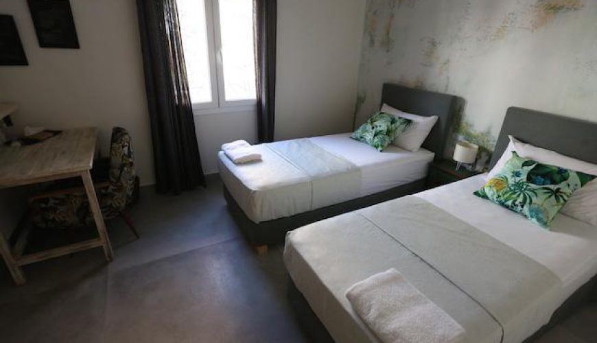 Werwar Room in Authentic Guesthouse – Batroun