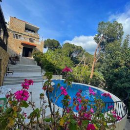 Villa with Private Pool- Beit Meri, Matn