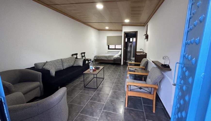 Room #9 (3 people)  – Oyoun Orghosh