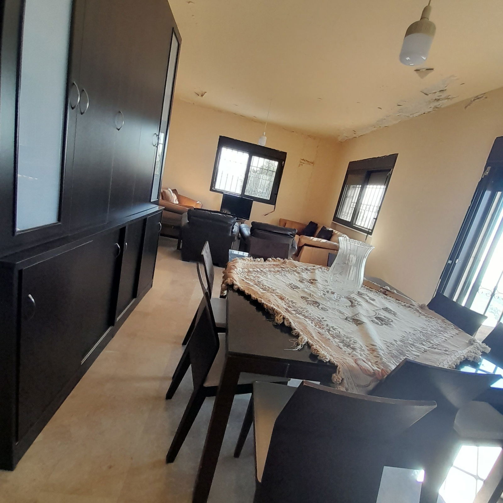 Second Floor Apartment in a Building – Mtein, Zaarour