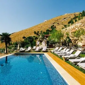 Meduim bungalow in a Resort – Zahle