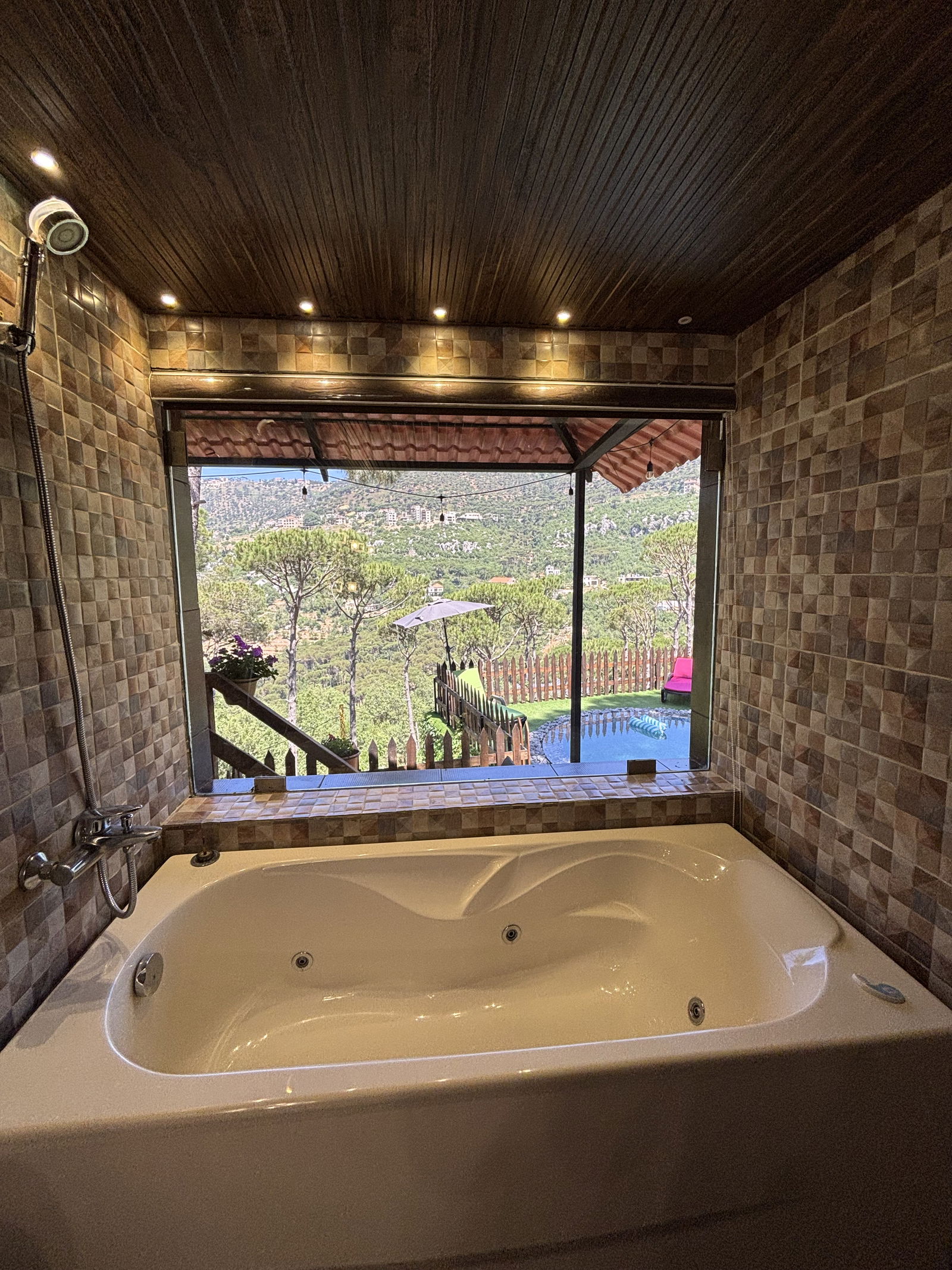 Stone Cabin – El Mtein