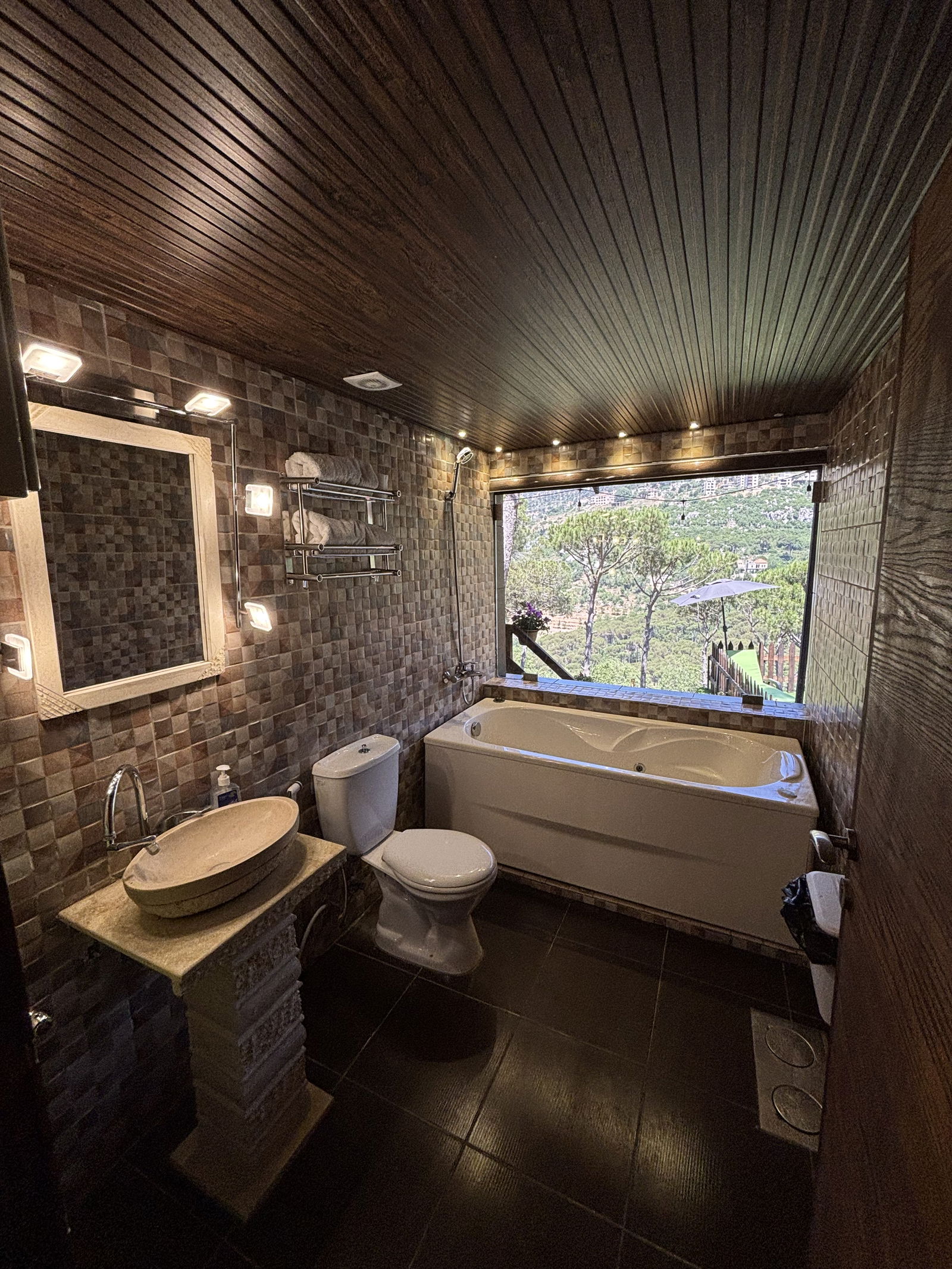 Stone Cabin – El Mtein