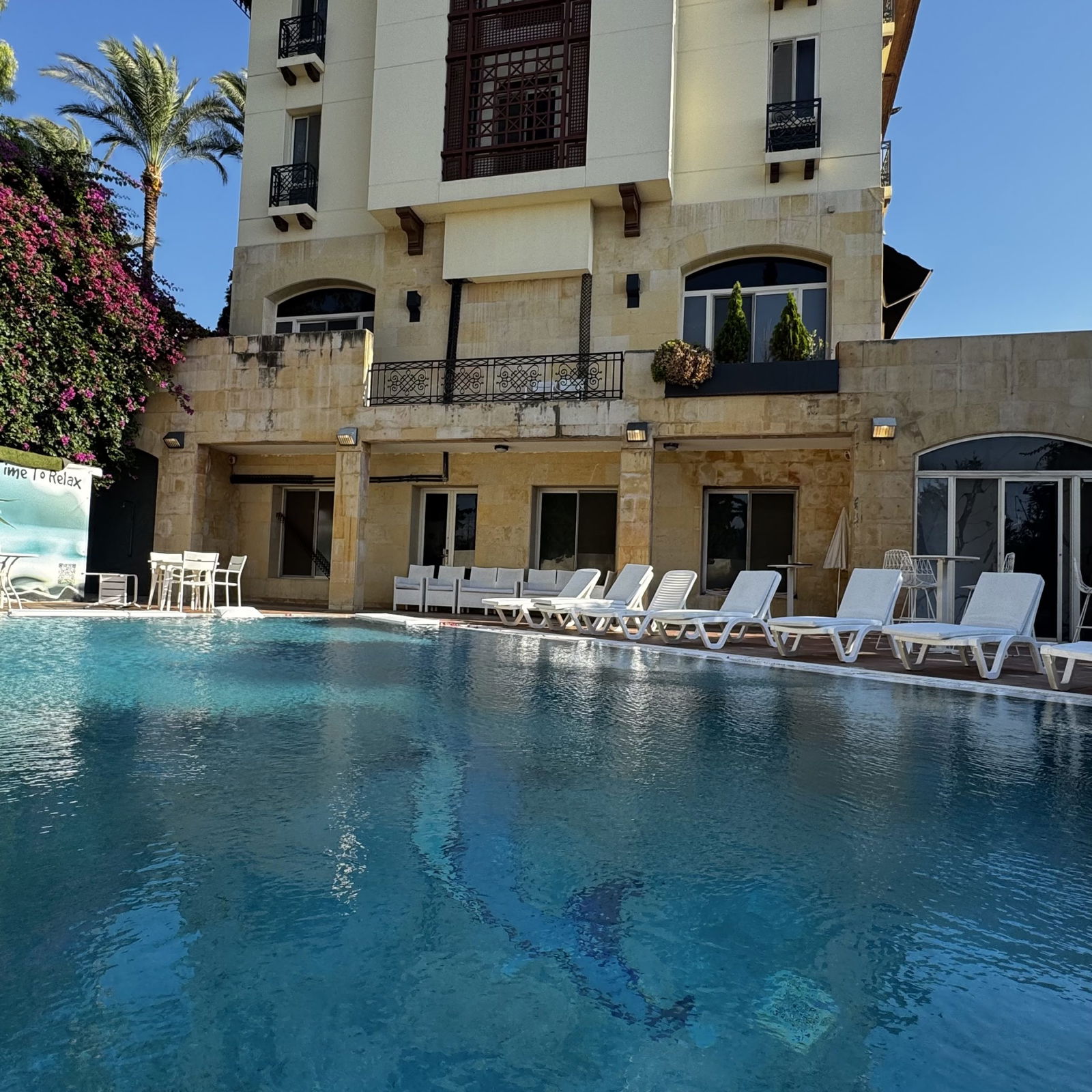 Hotel – Qalamoun, Tripoli