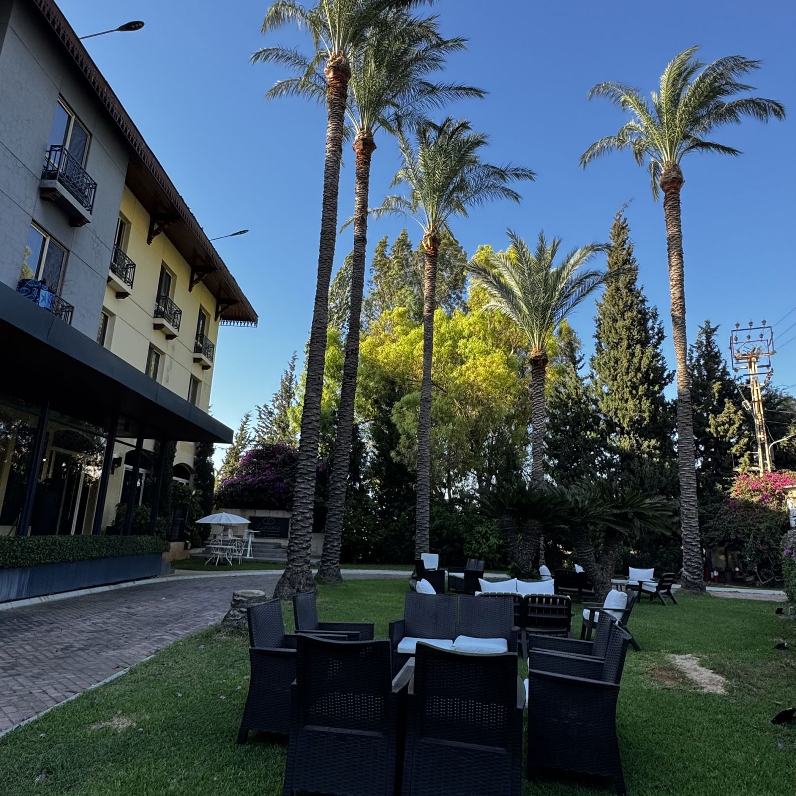 Hotel – Qalamoun, Tripoli
