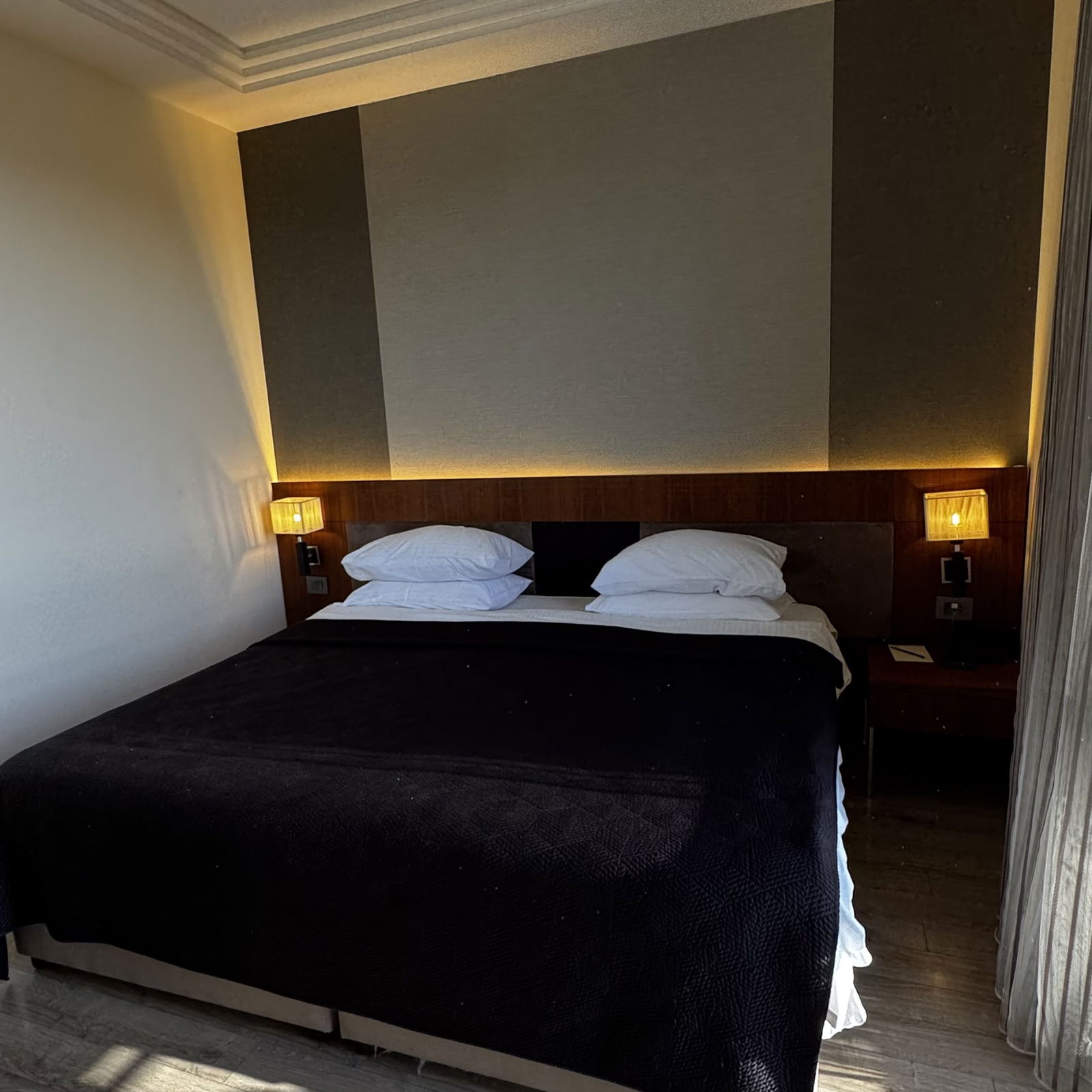 Hotel – Qalamoun, Tripoli