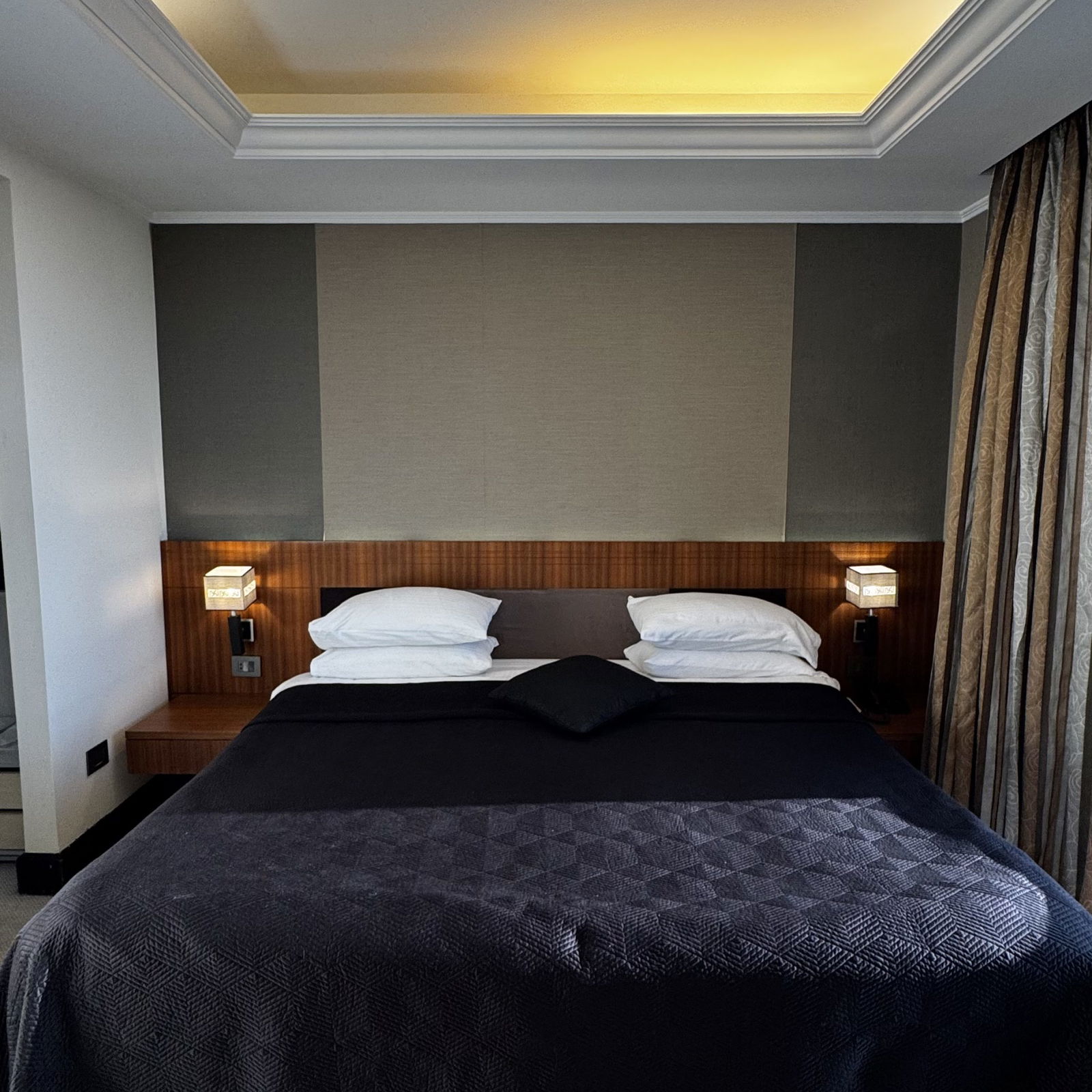 Hotel – Qalamoun, Tripoli