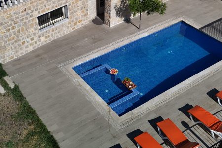 Chalet Paradise with Private Pool – Mazraat al Chouf