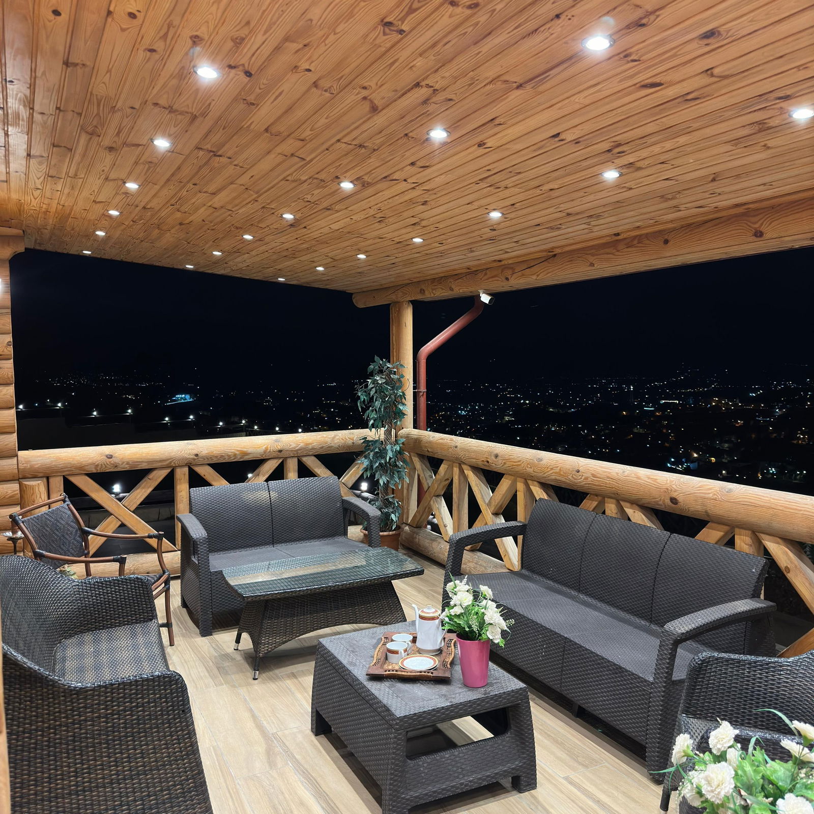 Villa with Infinity Private Pool – Zahle