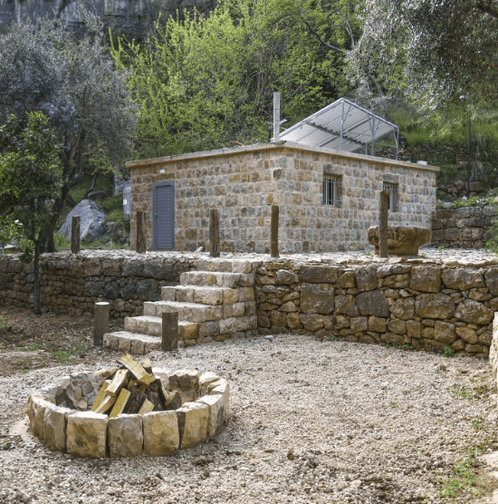 Stone Guesthouse with River Access – Jdeideh, El Chouf