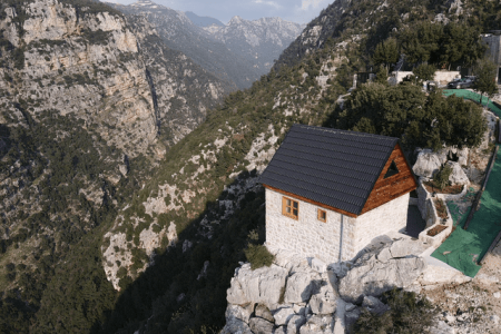 Cabin – Yahchouch, Keserwan