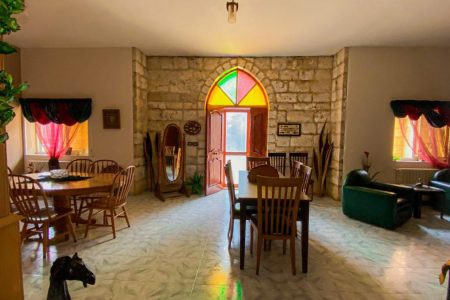 بيت ضيافة بمنتجع ريفي – كفرهزير, الكورة