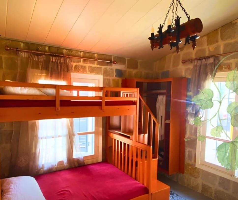 Chalet with a Private Pool – Ain w Zain, El Chouf