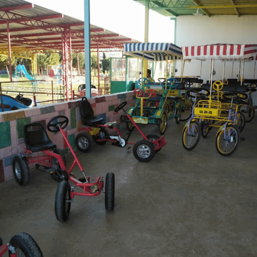 Jebjannine Wonderland Amusement Park