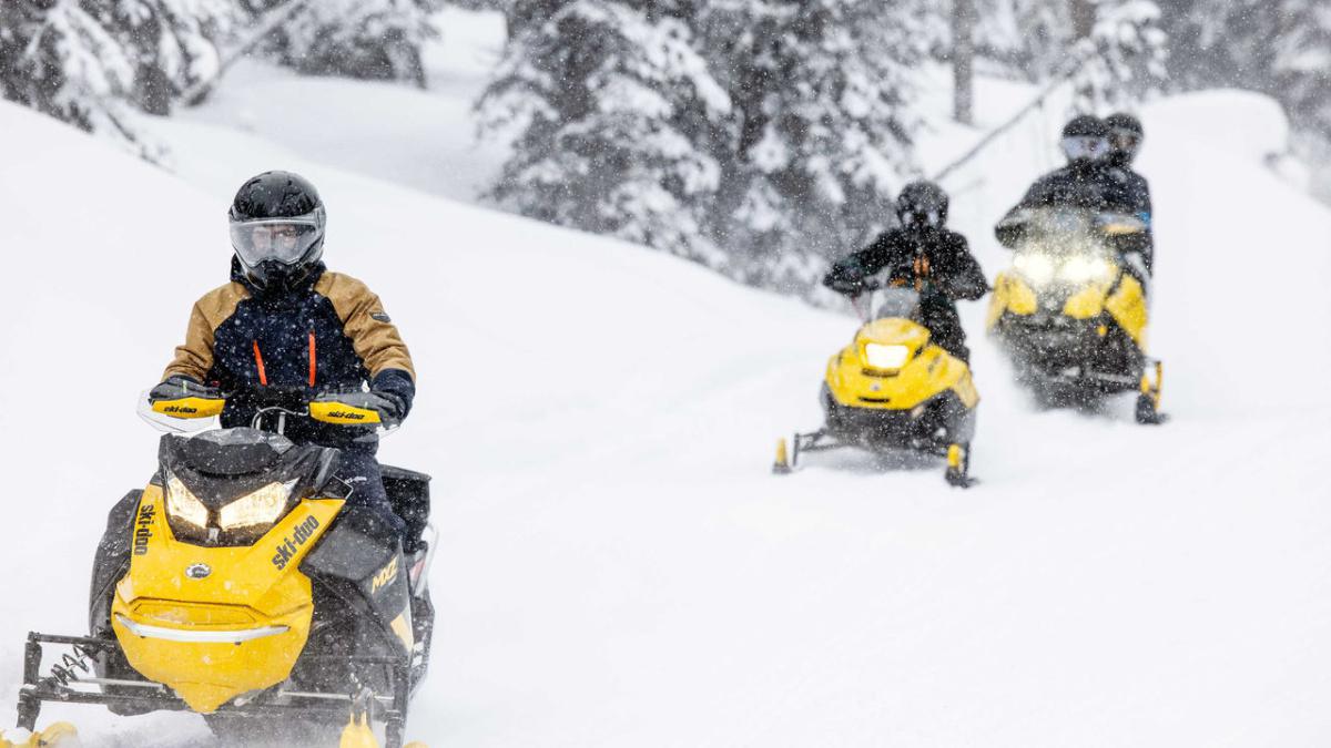 Ski-doo in Akoura