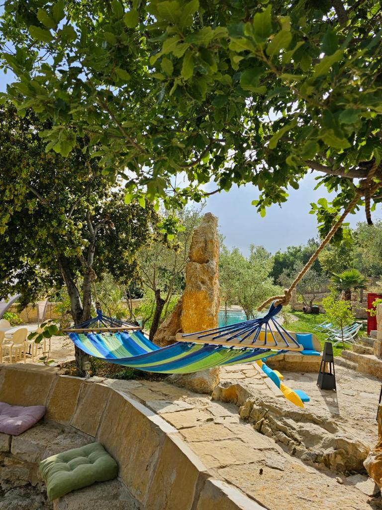 Guesthouse One with Pool – Baaqline, Chouf