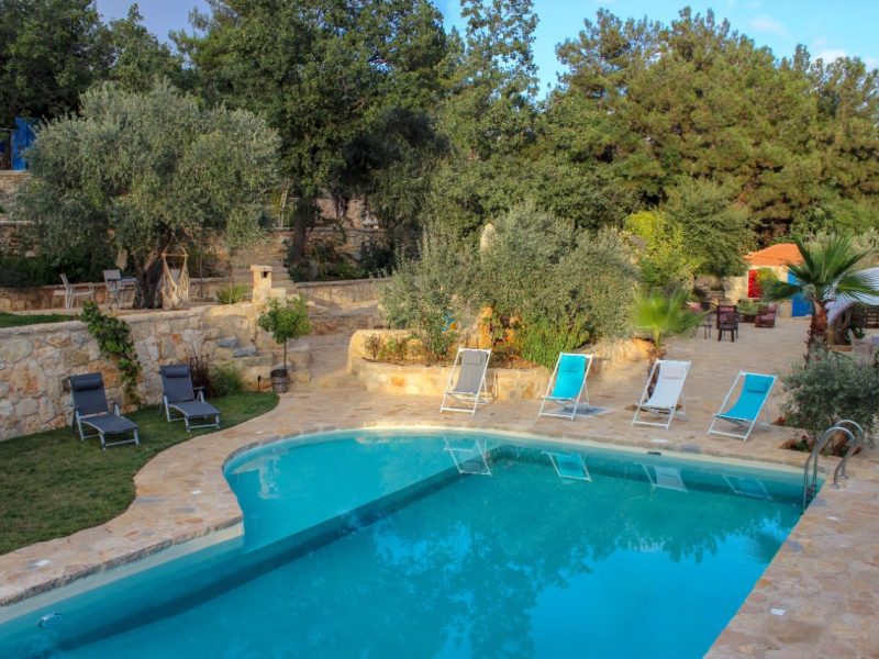 Two Guesthouses with Private Pool – Baaqline, Chouf