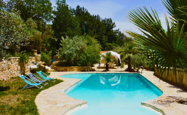 Guesthouse One with Pool – Baaqline, Chouf