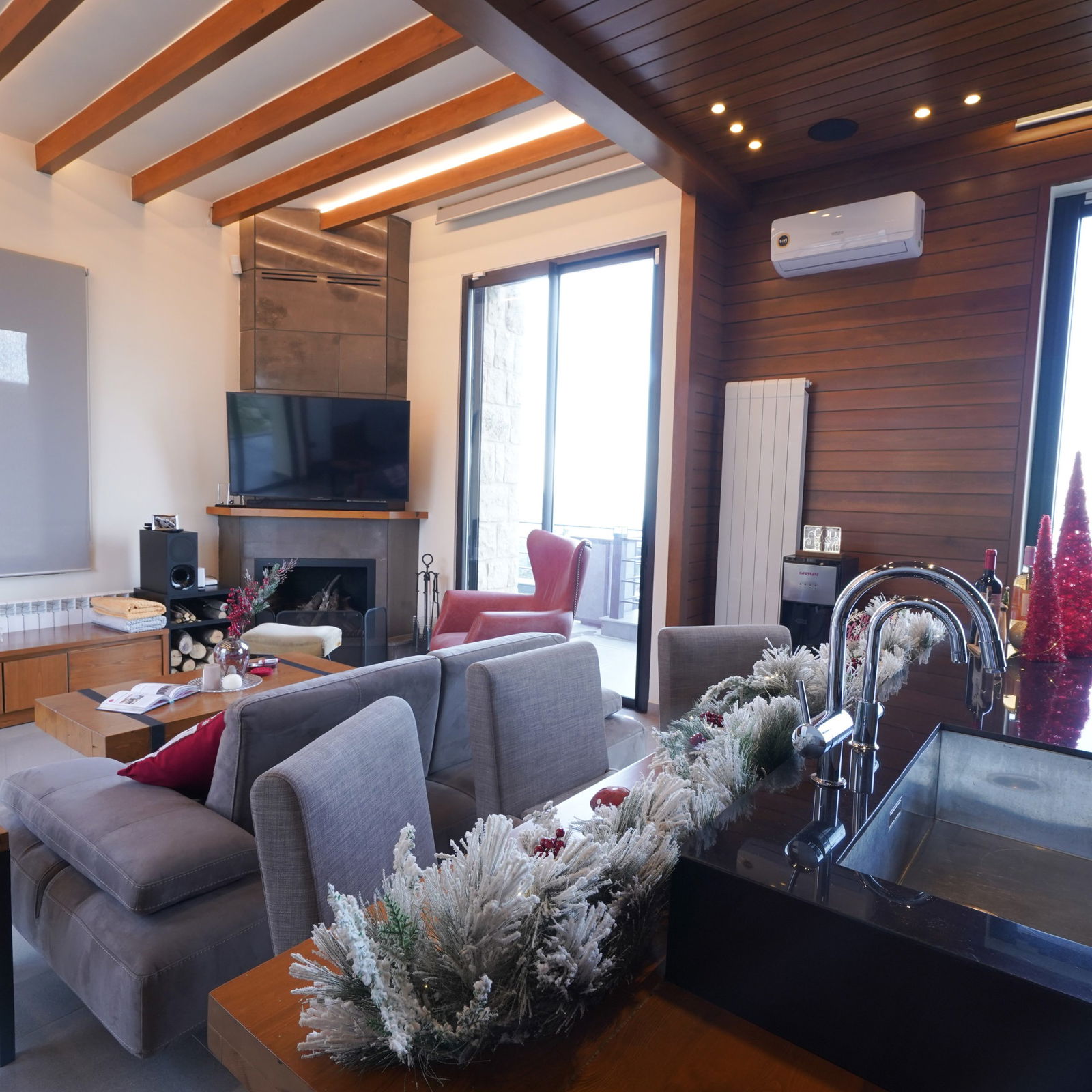 Ground Floor for groups in a Villa – Ehden