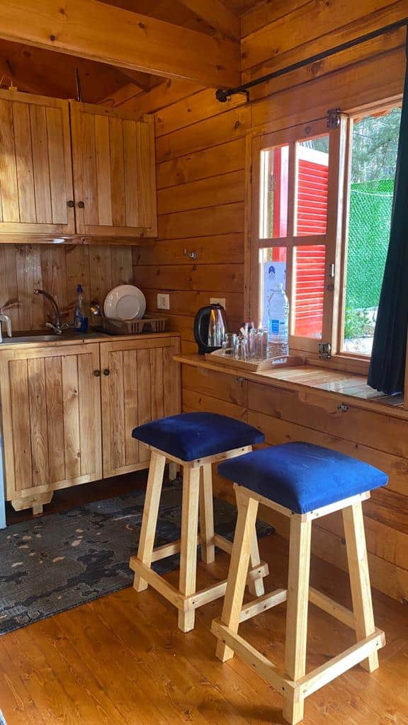 Blue Jay Wooden Cabin – Mazboud, el Chouf