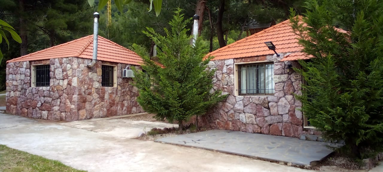 Stone Bungalow (3) – Oudin, Andqet