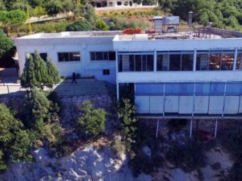 Room (5) in an Hotel – Akkar