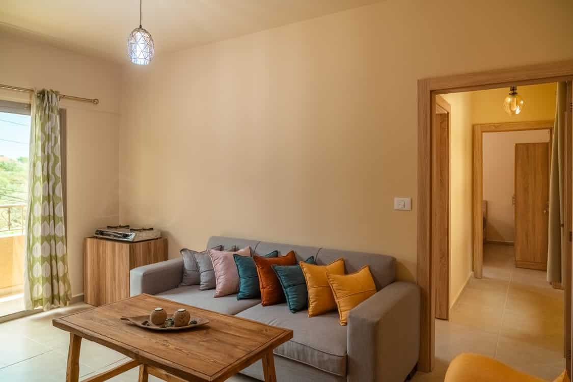 Sunrise Apartment  – Entrance of Batroun