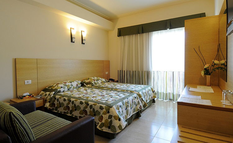 Budget Room Ground Floor in an Hotel and Spa – Jbeil