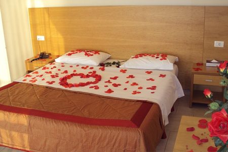 جناح جونيور (مطل عالجبل) بأوتيل و منتجع صحي – جبيل