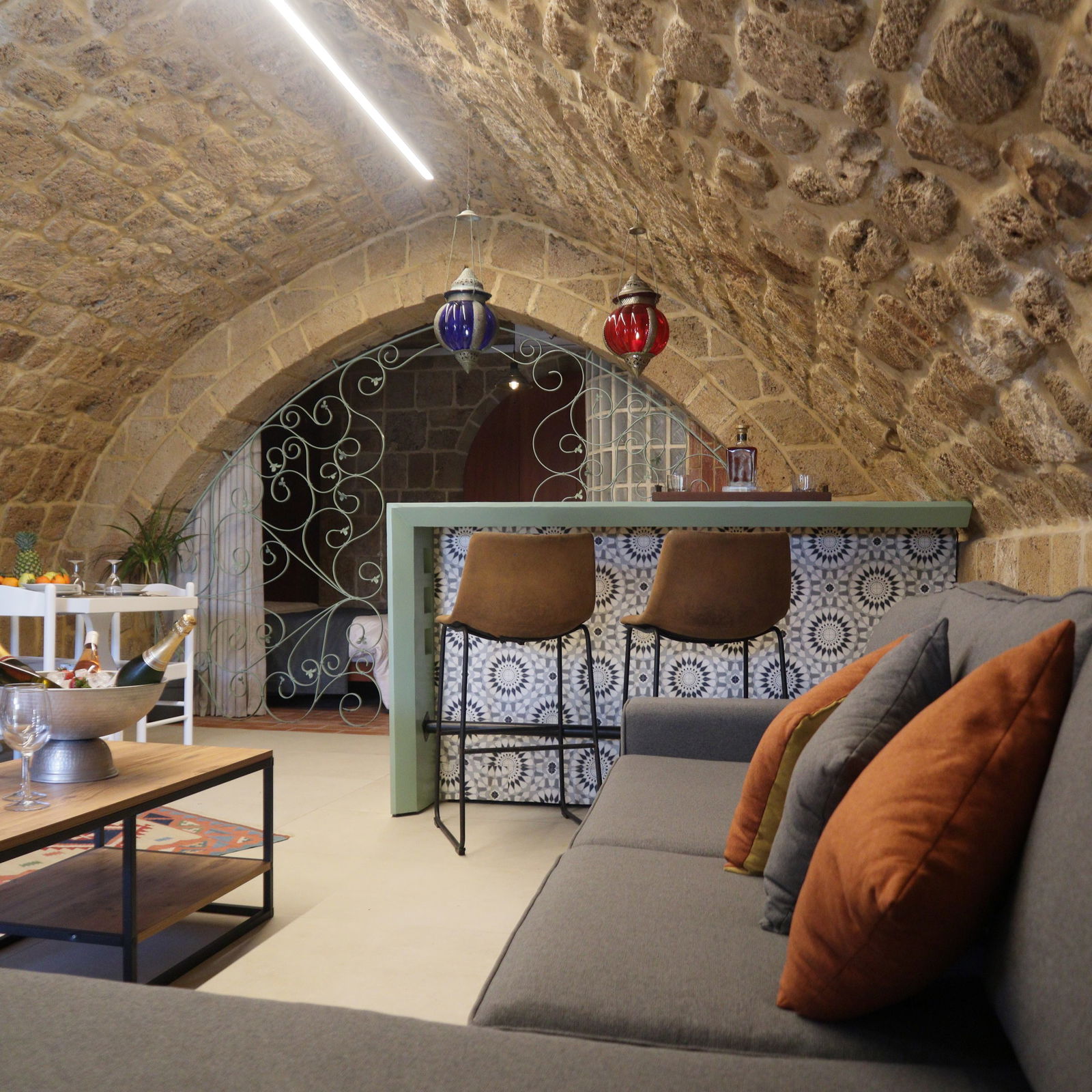 CADMUS in an Authentic Guesthouse – Byblos