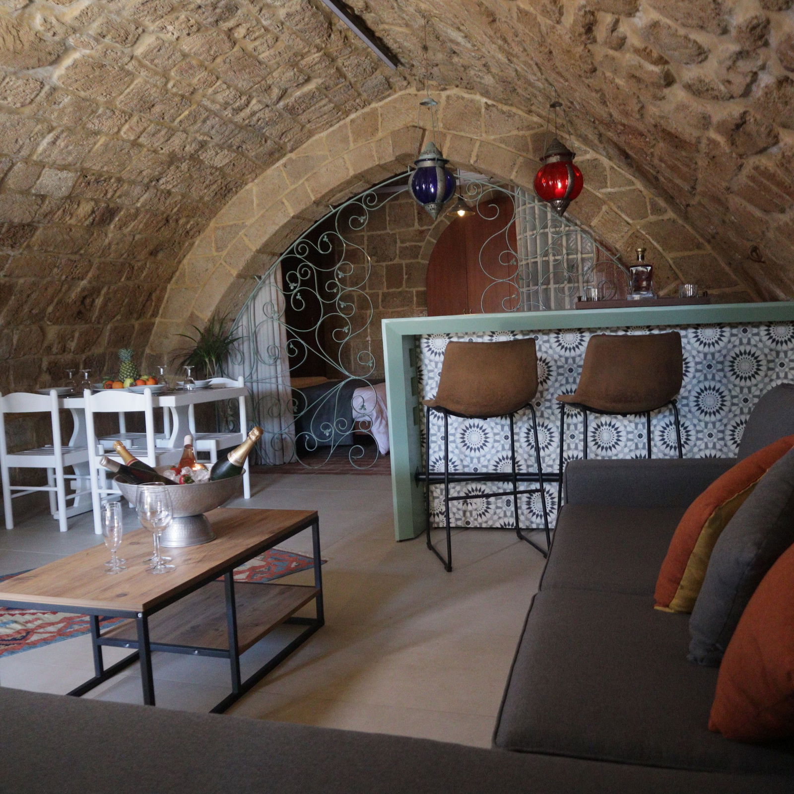 CADMUS in an Authentic Guesthouse – Byblos