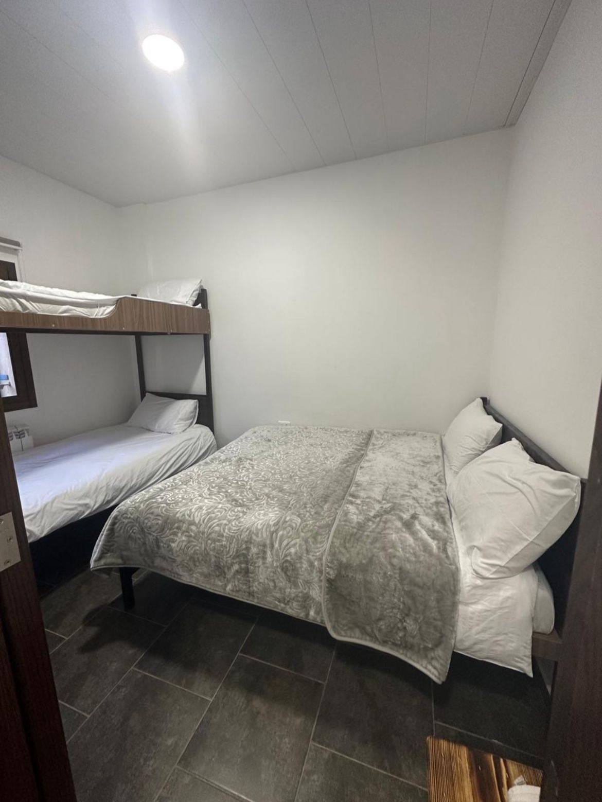 Room #3 (6 people) – Oyoun Orghosh