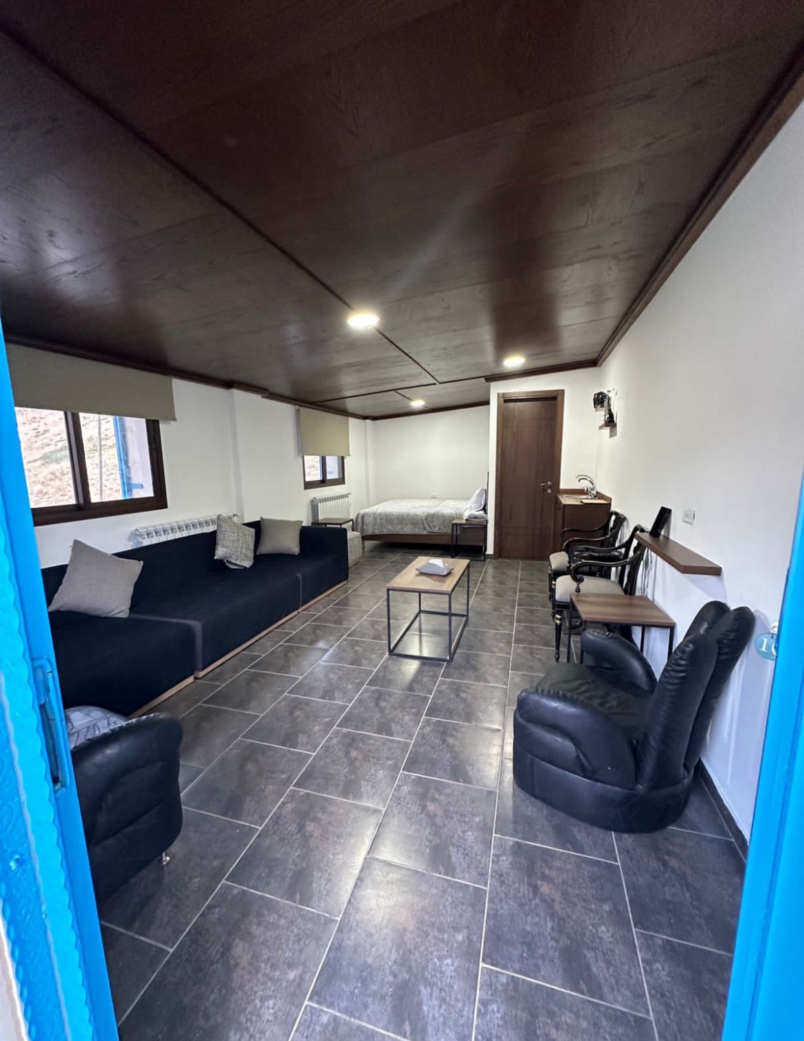 Room #10 (3 people) – Oyoun Orghosh