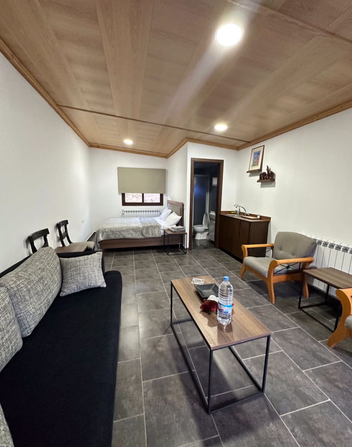 Room #8 (3 people) – Oyoun Orghosh