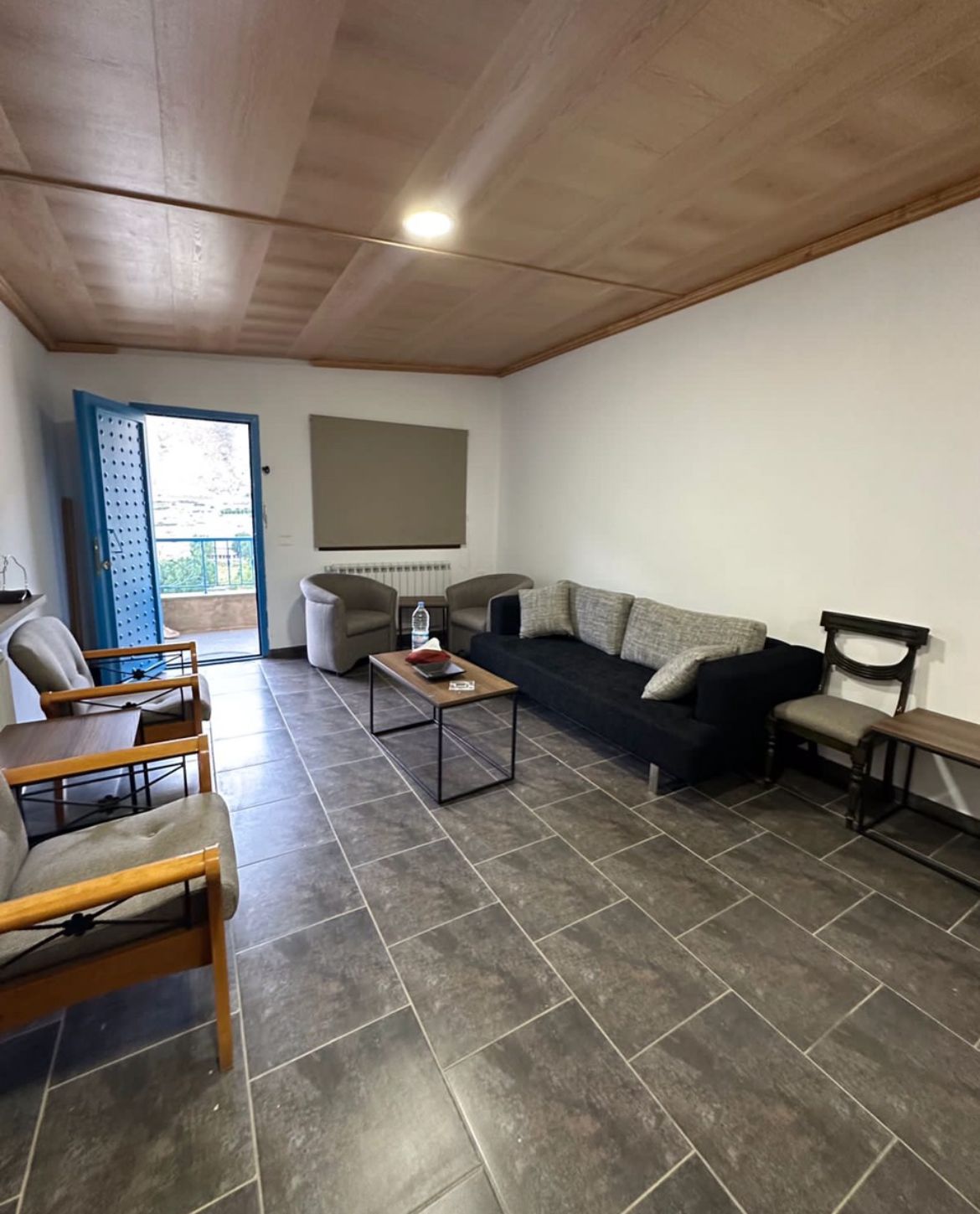 Room #8 (3 people) – Oyoun Orghosh