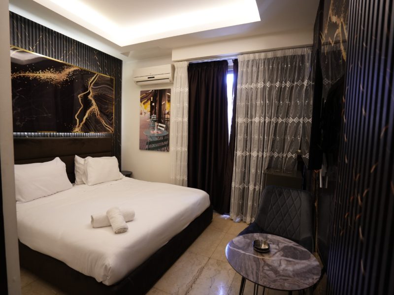 Standard room in a Hotel – Ain el Mreisseh, Beirut